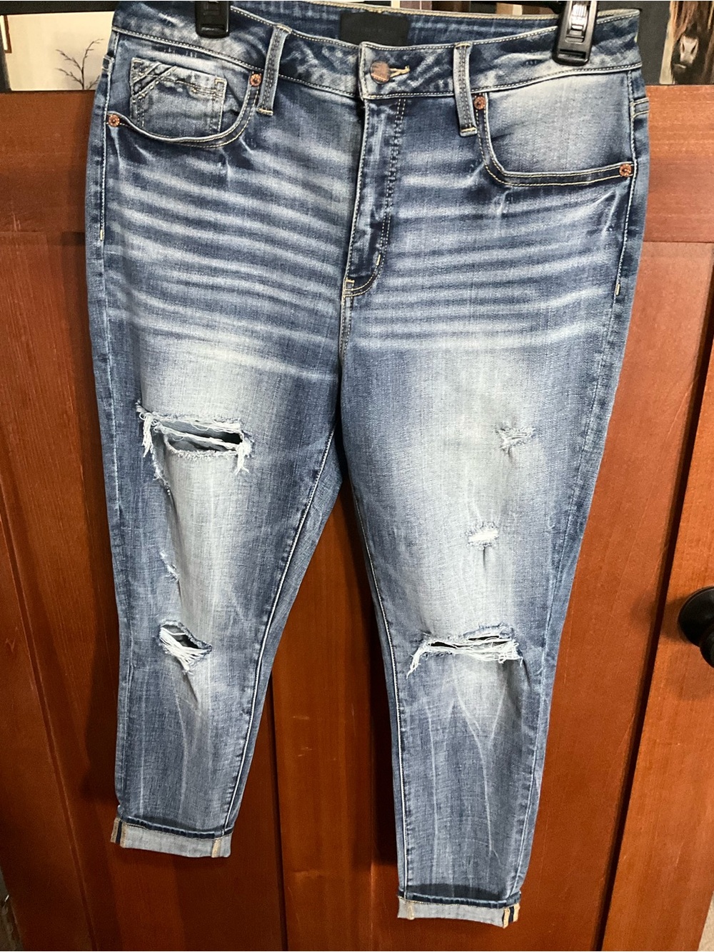 Buckle Light Blue Distressed Cropped Jeans